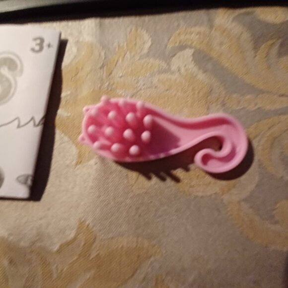 Pomsies Brush & Instructional Sheet - Picture 3 of 4